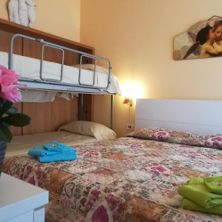 Il Girasole Di Ostia Apartamento Exterior foto